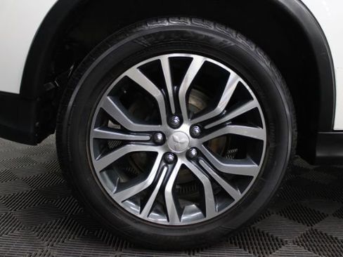 Used 2018 Mitsubishi Outlander Sport ES image 5