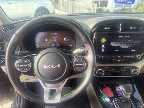 Certified 2023 Kia Soul EX FWD image 6