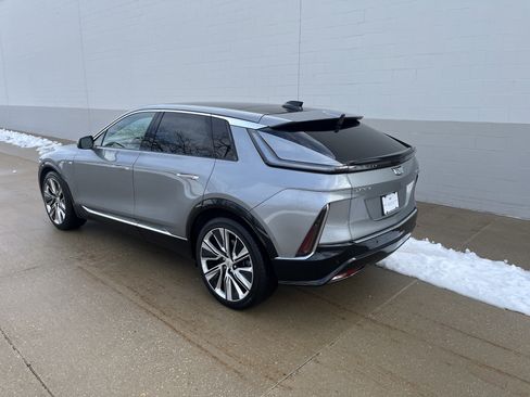 Used 2024 Cadillac Lyriq Luxury w/ LPO, Floor Liner Package image 4