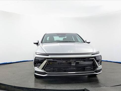Used 2025 Hyundai Sonata SEL FWD image 12