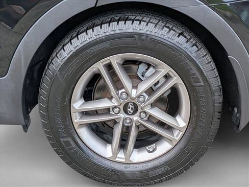Used 2017 Hyundai Santa Fe Sport FWD image 21