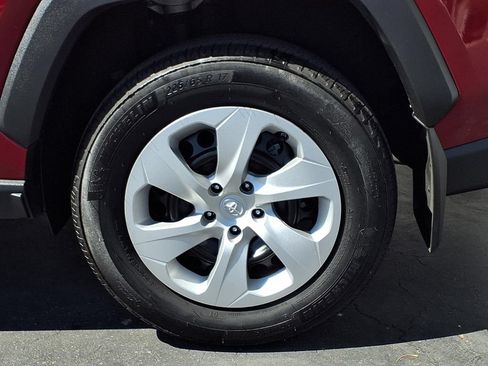 Certified 2025 Toyota RAV4 LE FWD image 5