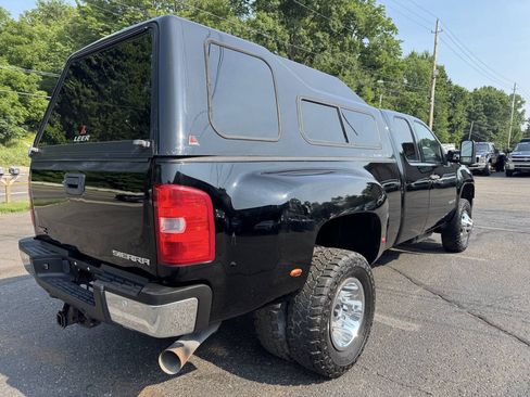 Used 2011 GMC Sierra 3500 SLE w/ SLE Preferred Package AWD/4WD image 7