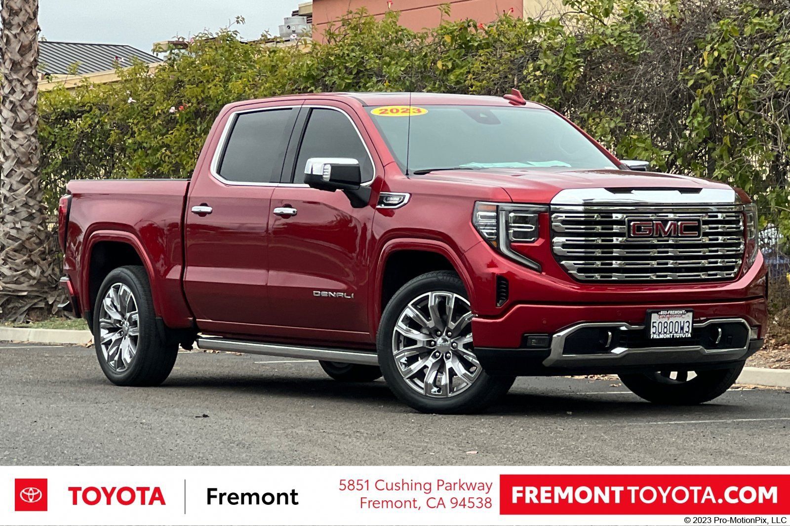 Used 2023 GMC Sierra 1500 Denali w/ Denali Reserve Package AWD/4WD image 1