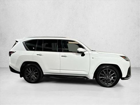 Used 2024 Lexus LX 600 F Sport AWD/4WD image 4