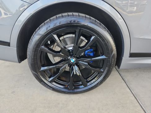 Used 2026 BMW X7 xDrive40i w/ M Sport Package AWD/4WD image 9