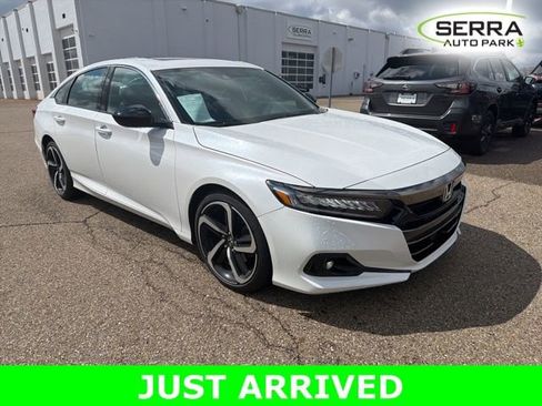 Used 2021 Honda Accord Sport image 2