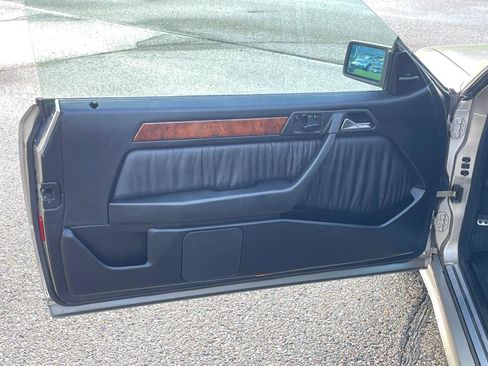 Used 1990 Mercedes-Benz 300 CE Coupe image 13