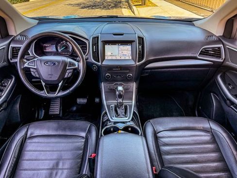 Used 2017 Ford Edge SEL w/ Equipment Group 201A image 6