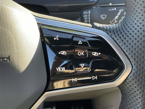 Certified 2024 Volkswagen Tiguan SE R-Line image 20