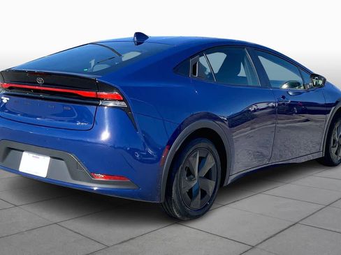 Used 2023 Toyota Prius LE image 12