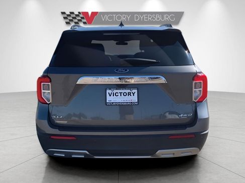 Used 2023 Ford Explorer XLT w/ Equipment Group 202A image 7