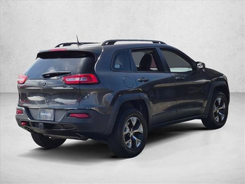 Used 2017 Jeep Cherokee Trailhawk w/ Comfort/Convenience Group AWD/4WD image 6