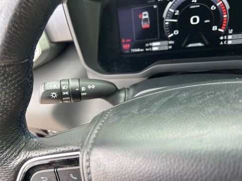 Used 2022 Toyota Tundra Platinum image 16