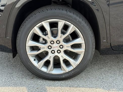 New 2026 GMC Acadia Denali AWD/4WD image 7