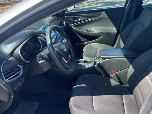 Used 2018 Chevrolet Malibu LS FWD image 5