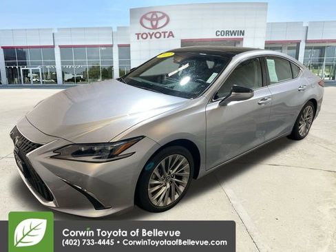 Used 2022 Lexus ES 350 Ultra Luxury image 4