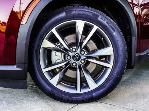 Used 2023 INFINITI QX60 Luxe w/ Performance Audio Package image 3