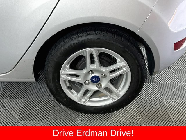 Used 2017 Ford Fiesta SE FWD image 4
