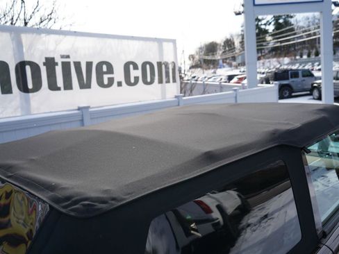 Used 2025 Ford Bronco Badlands image 7