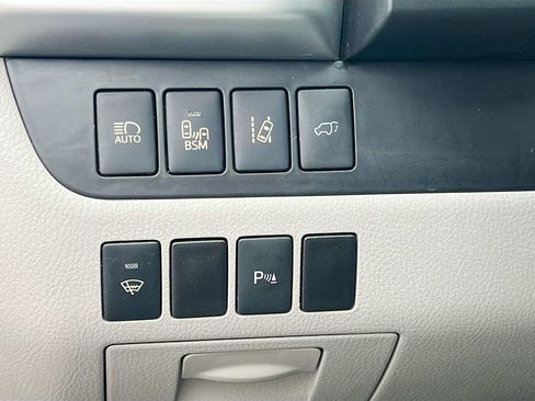 Used 2015 Toyota Highlander Limited image 6