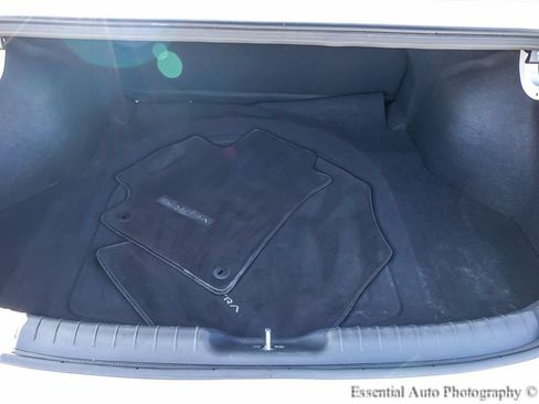 Used 2022 Hyundai Elantra SEL w/ Convenience Package FWD image 19