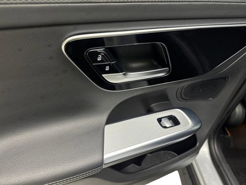 Used 2023 Mercedes-Benz GLC 300 4MATIC image 37