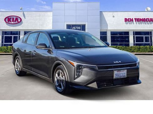Certified 2025 Kia K4 LXS image 3