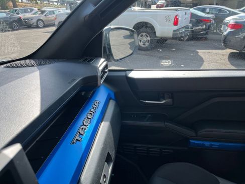 Used 2024 Toyota Tacoma TRD Sport image 35