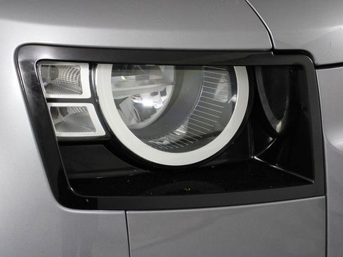 Used 2023 Land Rover Defender 110 S image 25