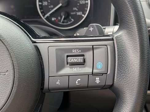 Used 2023 Nissan Rogue SV FWD image 25