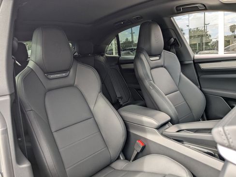 New 2025 Porsche Macan 4S Electric image 26