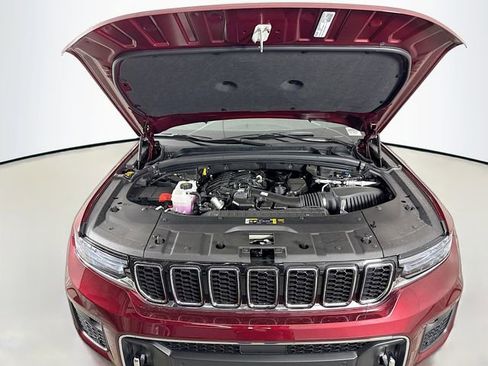 New 2025 Jeep Grand Cherokee L Overland image 32