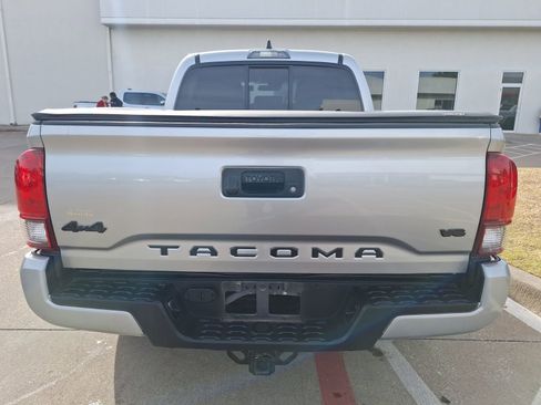 Used 2022 Toyota Tacoma SR image 5