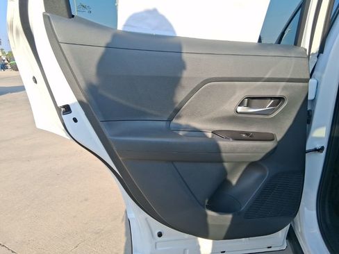 New 2026 Nissan Kicks SV w/ SV Premium Package image 24