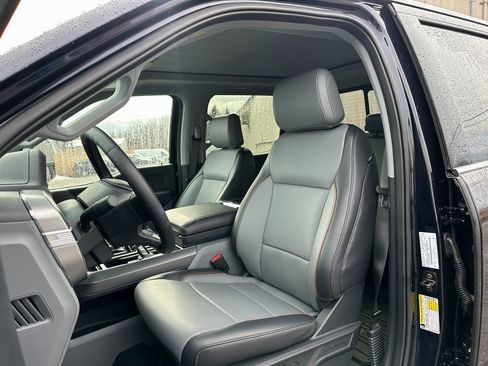 Used 2025 Ford F150 Lariat w/ Equipment Group 501A Mid image 21