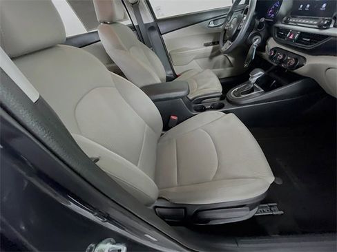 Used 2020 Kia Forte LXS image 27