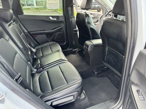 Used 2025 Ford Escape Platinum AWD/4WD image 23