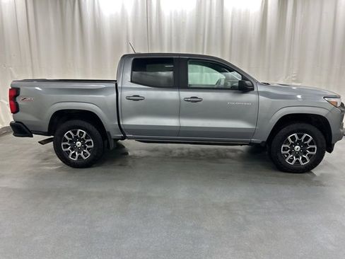 Used 2023 Chevrolet Colorado Z71 w/ Z71 Convenience Package 2 image 7