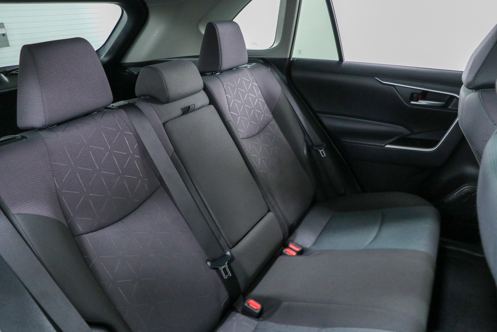 Used 2025 Toyota RAV4 XLE FWD image 27