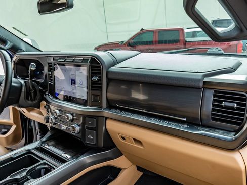 Used 2023 Ford F250 Lariat AWD/4WD image 17