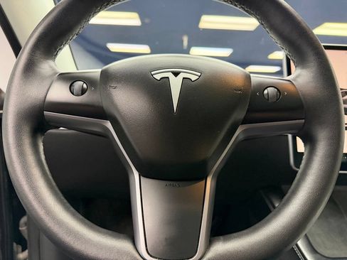 Used 2022 Tesla Model Y Performance AWD/4WD image 22