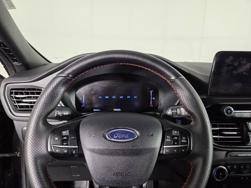Used 2025 Ford Escape ST-Line image 15