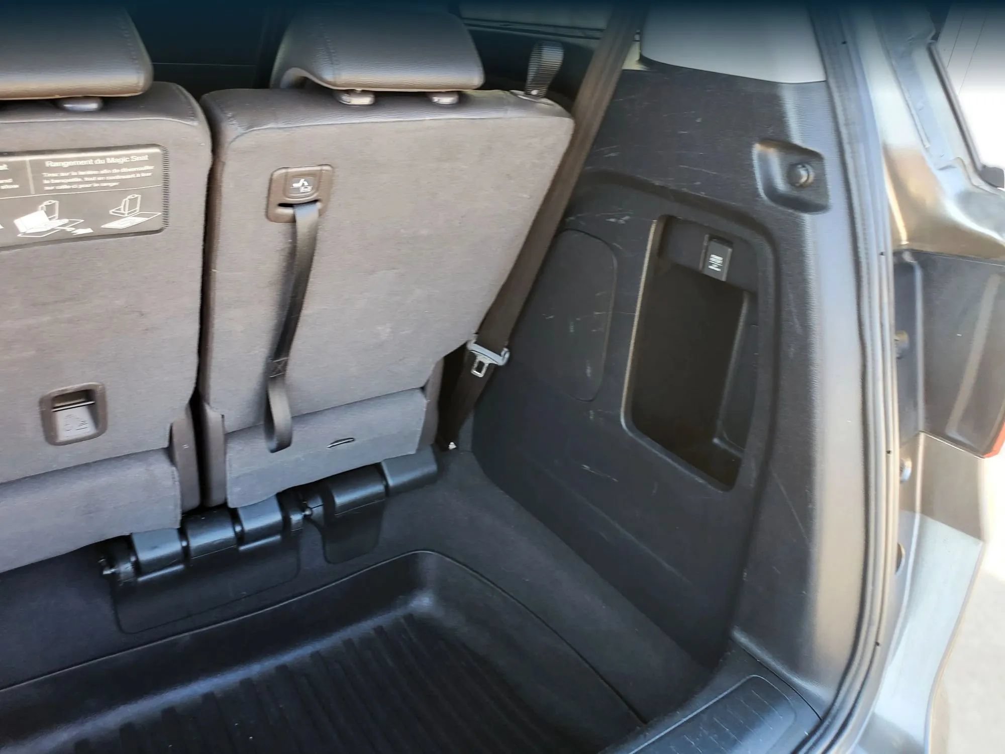 Used 2018 Honda Odyssey Elite image 58