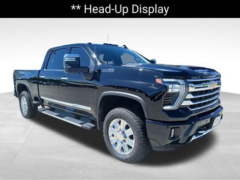 Used 2025 Chevrolet Silverado 2500 High Country w/ Technology Package AWD/4WD image 7