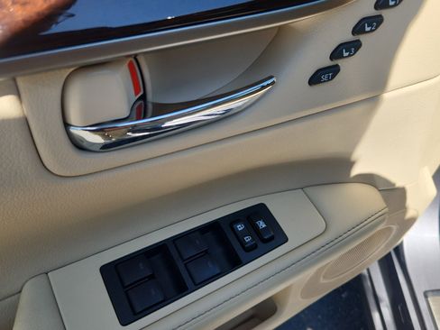 Used 2013 Lexus ES 350 w/ Premium Pkg FWD image 13