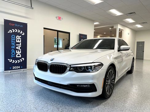 Used 2018 BMW 530i w/ Premium Package image 3