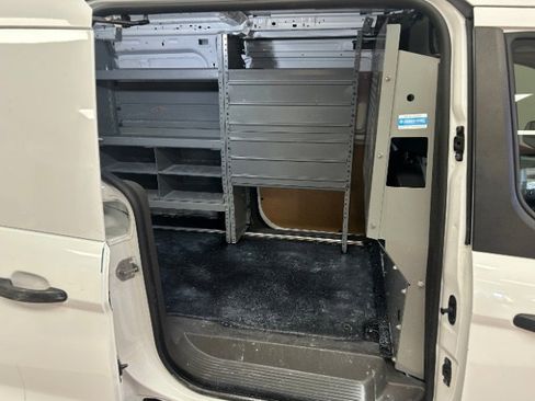 Used 2020 Ford Transit Connect XLT image 8