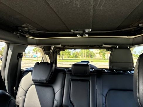 Used 2025 Ford Bronco Outer Banks AWD/4WD image 34