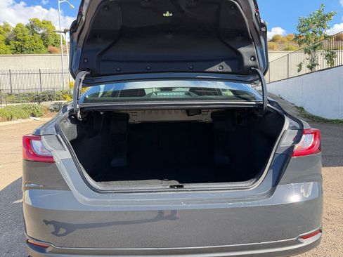 Used 2025 Toyota Camry LE image 30